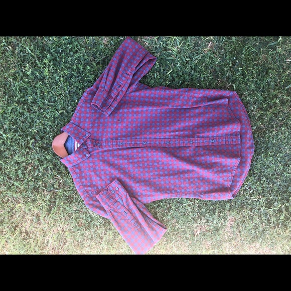 Tommy Hilfiger Dress Shirt - Picture 2 of 4